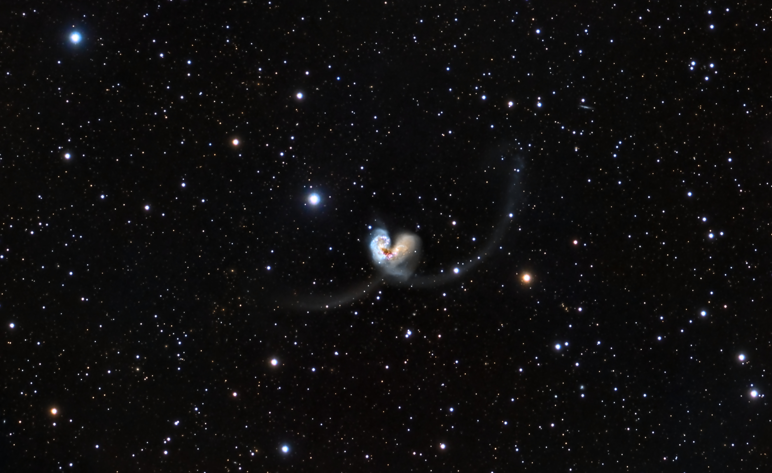 Las Antenas y NGC 4027 Galaxias